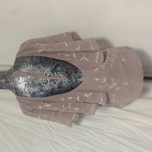 ✨50% OFF✨ NWT BKE Boutique embroidered chiffon blouse - Picture 4 of 10